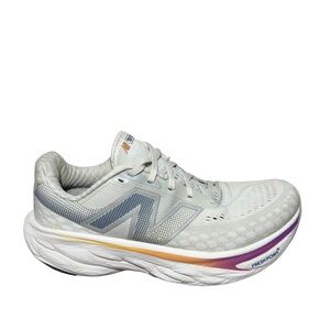 New Balance Women's 1080 Gray and White Athletic Shoes size 8.5